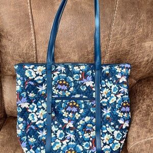 Vera Bradley Large Tote
